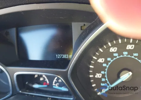 2015 Ford Escape Titanium z USA, uszkodzony, nr VIN 1FMCU9J98FUB79114